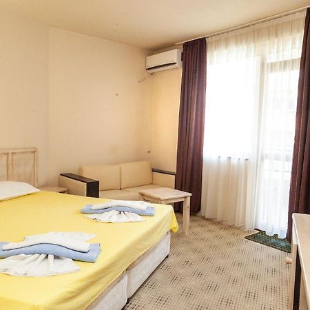Ravda Bay Guest House Ngoại thất bức ảnh