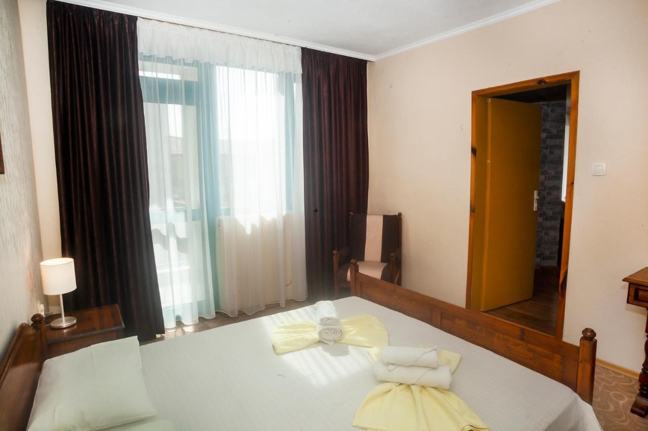 Ravda Bay Guest House Ngoại thất bức ảnh
