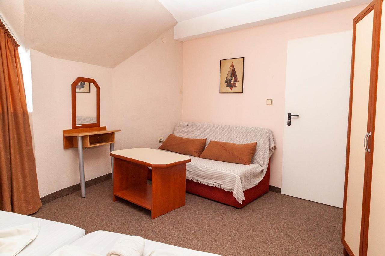 Ravda Bay Guest House Ngoại thất bức ảnh