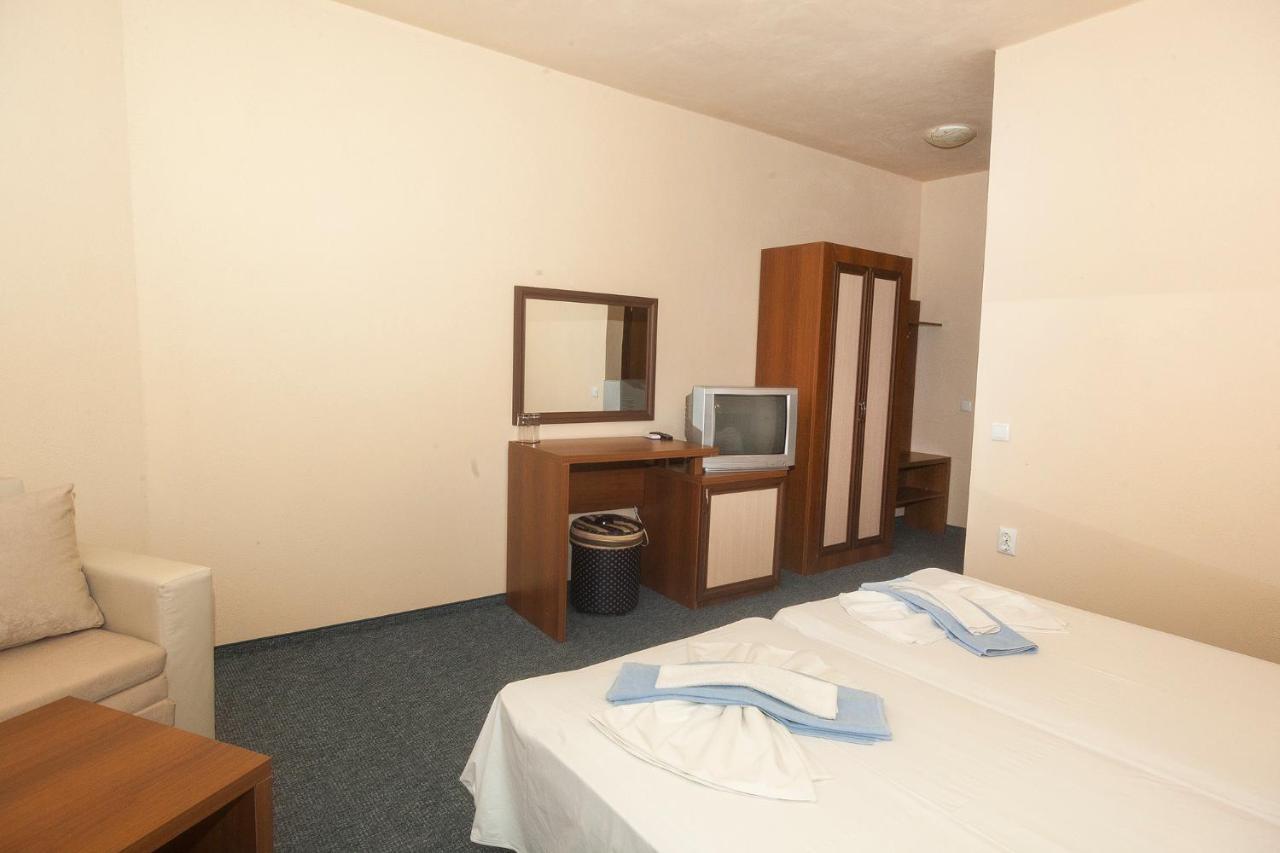 Ravda Bay Guest House Ngoại thất bức ảnh